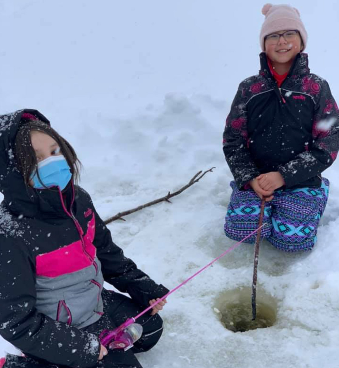 Wetsuweten-Ice-Fishing.jpg