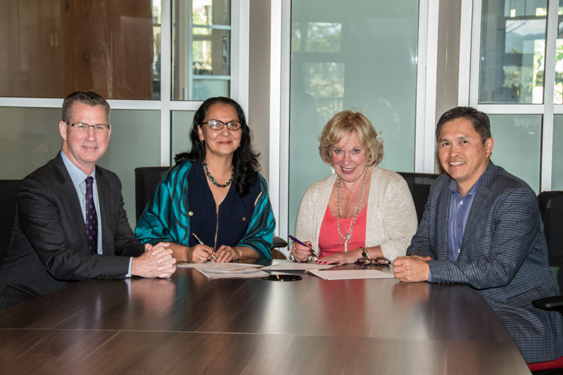 FNHA-CIHI-MoU-Signing-1.jpg